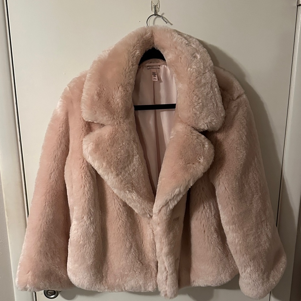 Victoria’s Secret Chic Blush Teddy Jacket